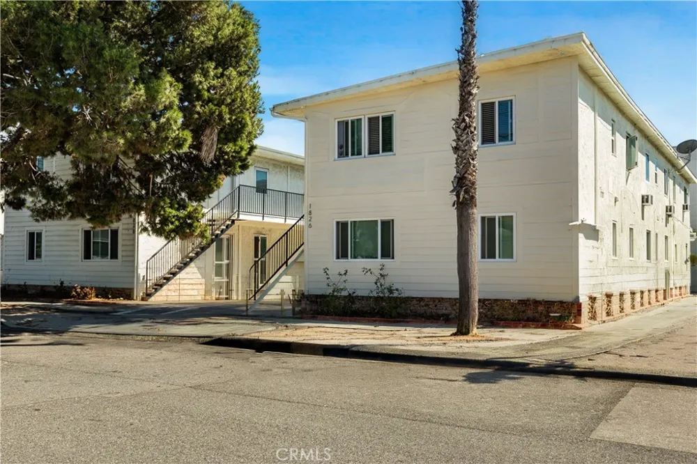 1826 12th Street Manhattan Beach, CA 90266