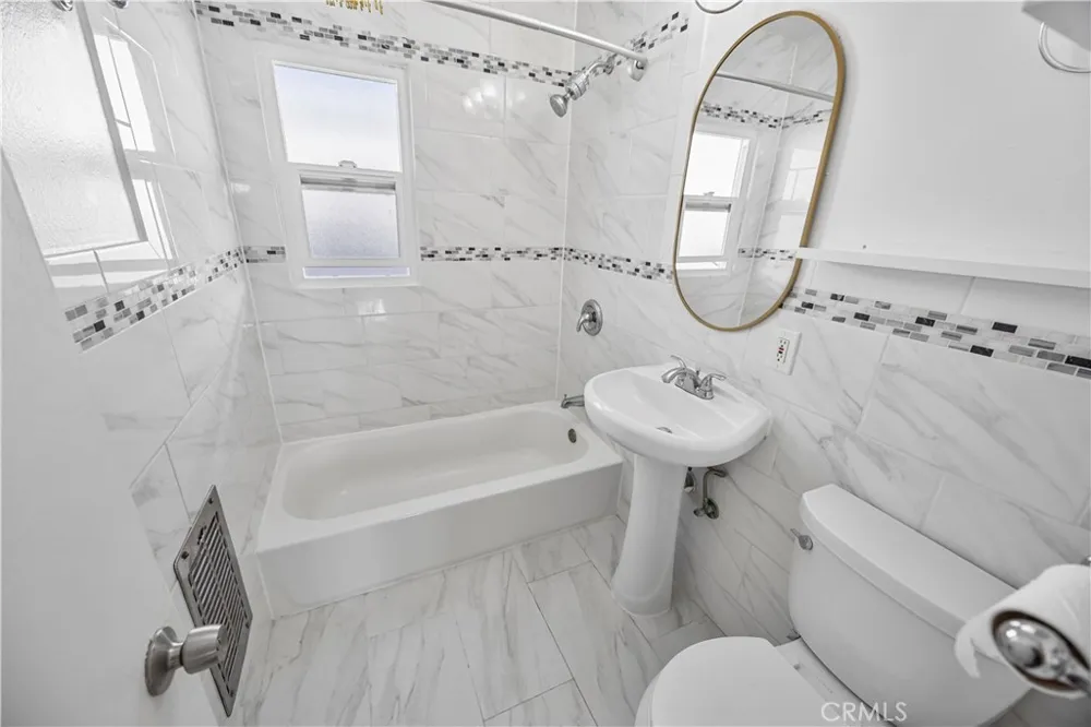 1826 12th Street Manhattan Beach, CA 90266