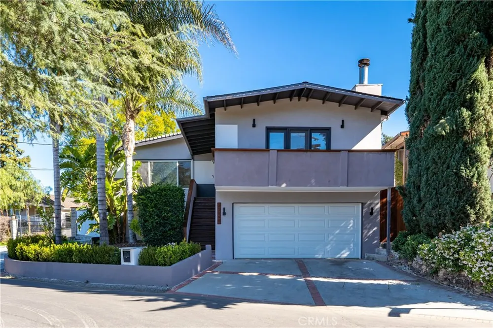22540 Cass Avenue Woodland Hills, CA 91364