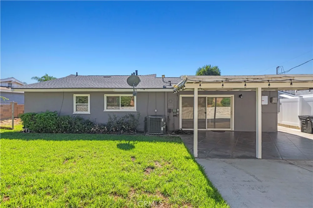12929 Altano Sylmar, CA 91342