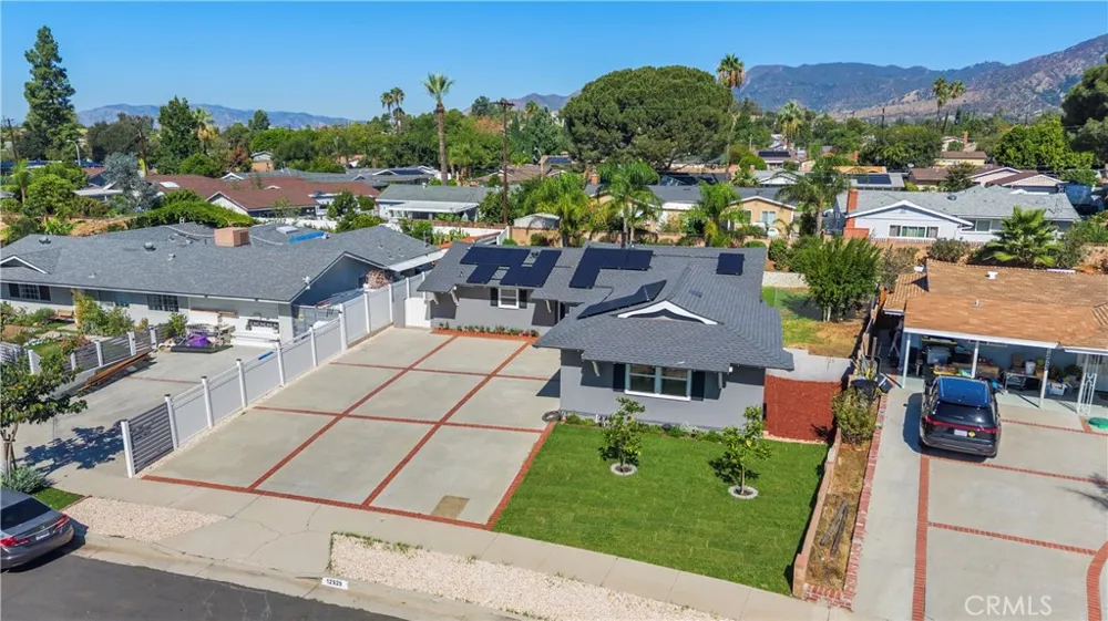 12929 Altano Sylmar, CA 91342