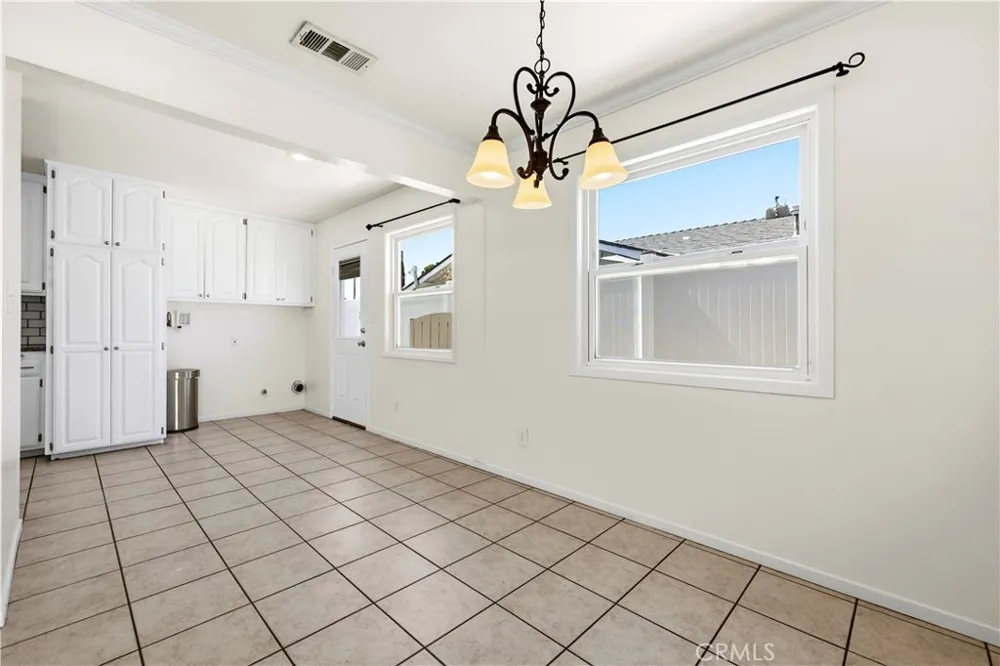 12929 Altano Sylmar, CA 91342