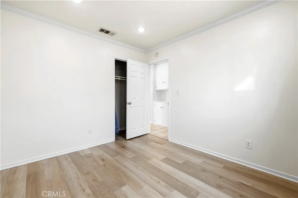 12929 Altano Sylmar, CA 91342