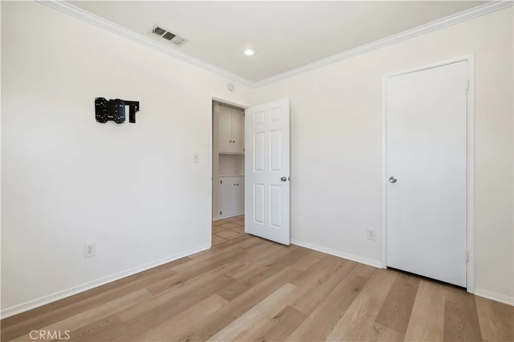 12929 Altano Sylmar, CA 91342