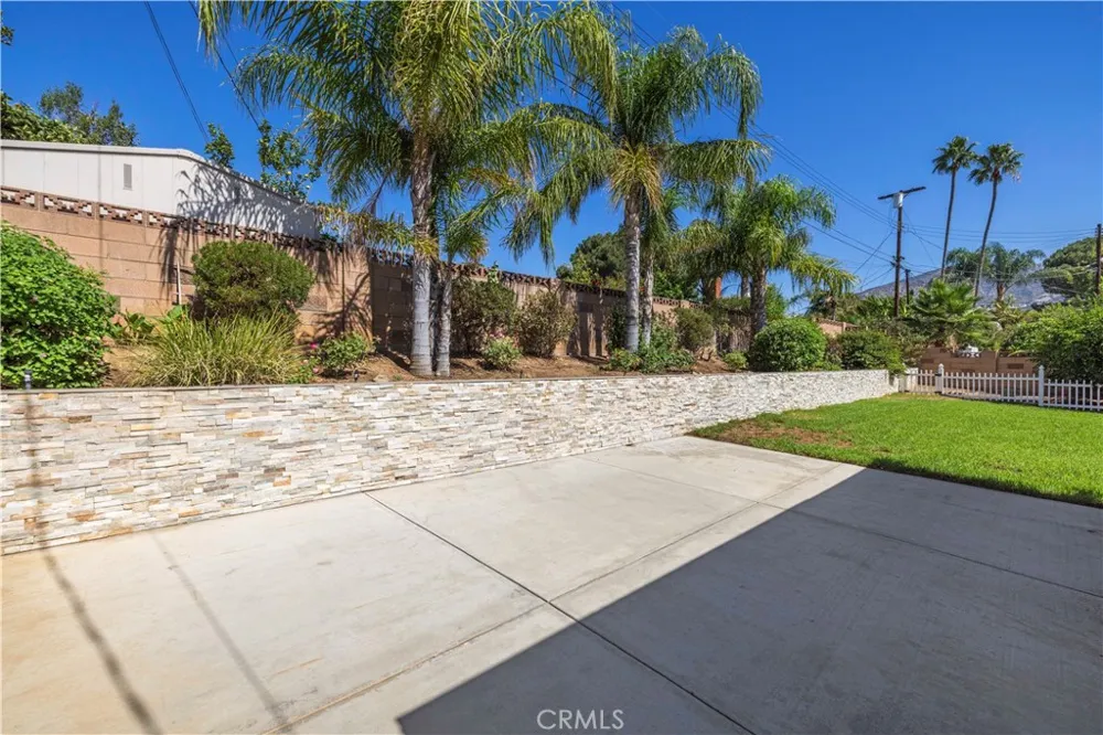12929 Altano Sylmar, CA 91342