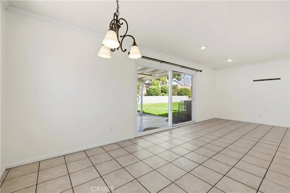 12929 Altano Sylmar, CA 91342