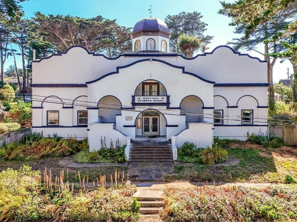 496 6th Street Montara, CA 94037