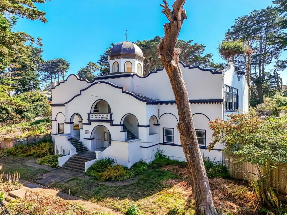 496 6th Street Montara, CA 94037