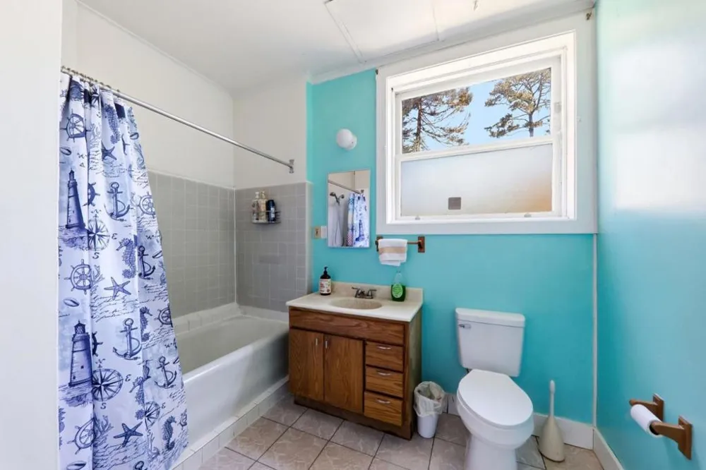 496 6th Street Montara, CA 94037
