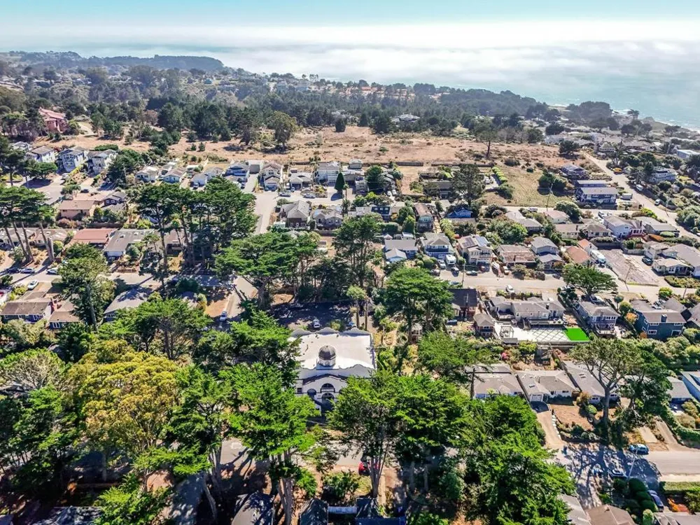 496 6th Street Montara, CA 94037