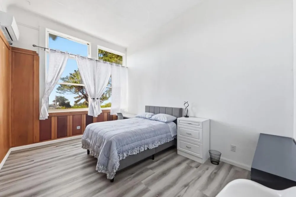 496 6th Street Montara, CA 94037