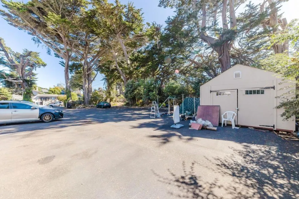 496 6th Street Montara, CA 94037