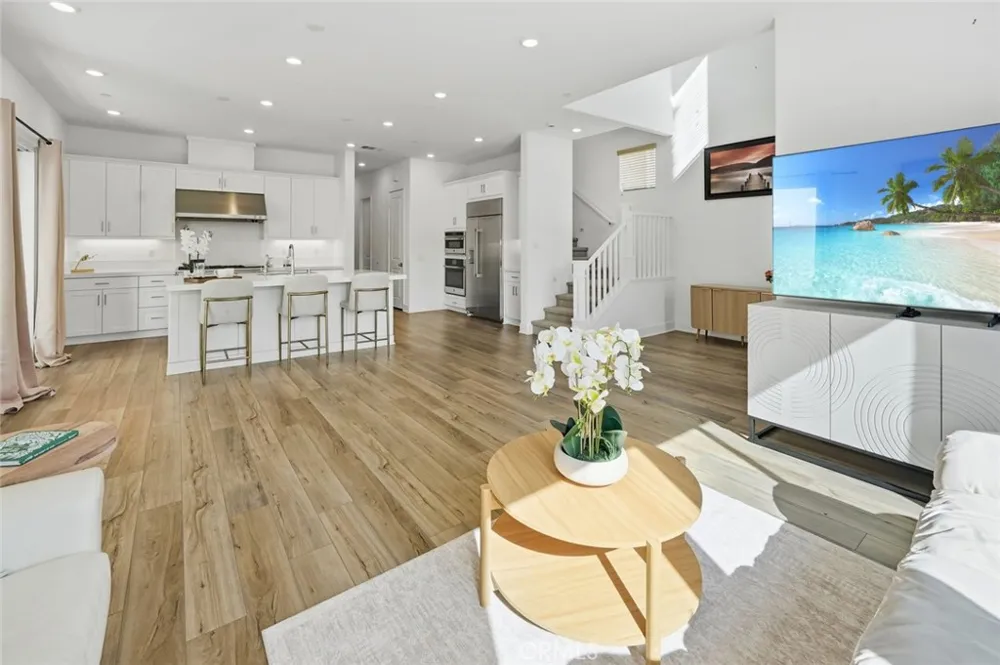 26720 Afton Lane Valencia, CA 91381