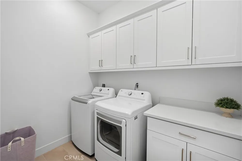 26720 Afton Lane Valencia, CA 91381