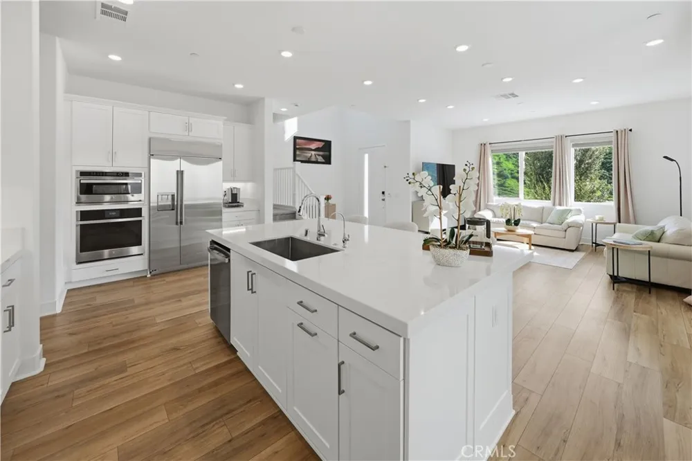 26720 Afton Lane Valencia, CA 91381