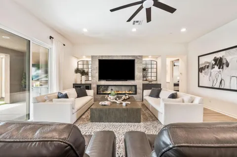 81843 Camino San Juan