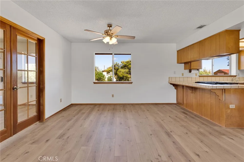18256 Danbury Hesperia, CA 92345