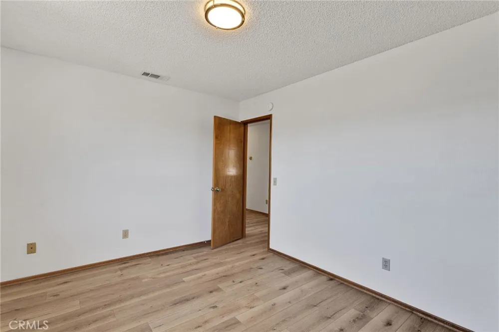 18256 Danbury Hesperia, CA 92345