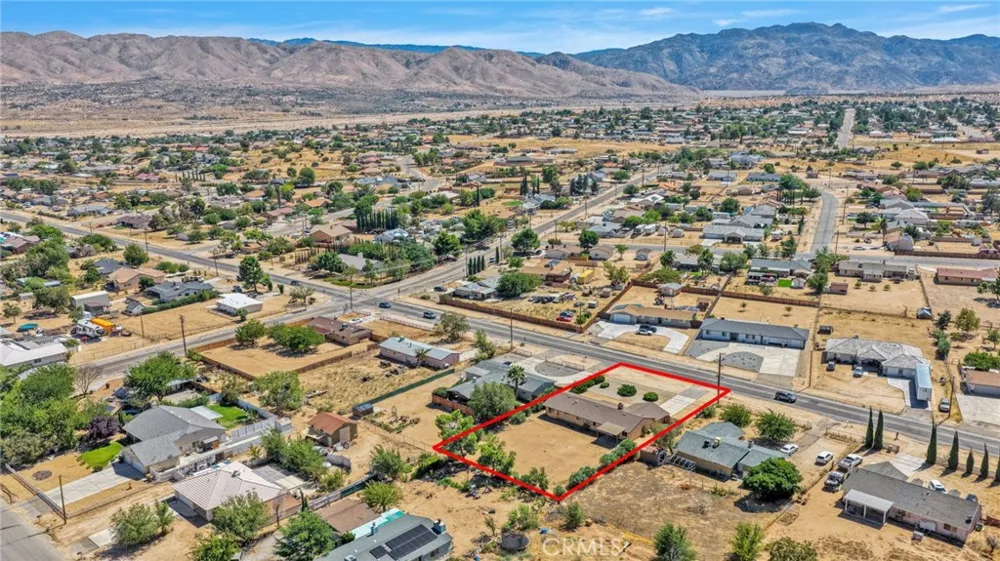 18256 Danbury Hesperia, CA 92345