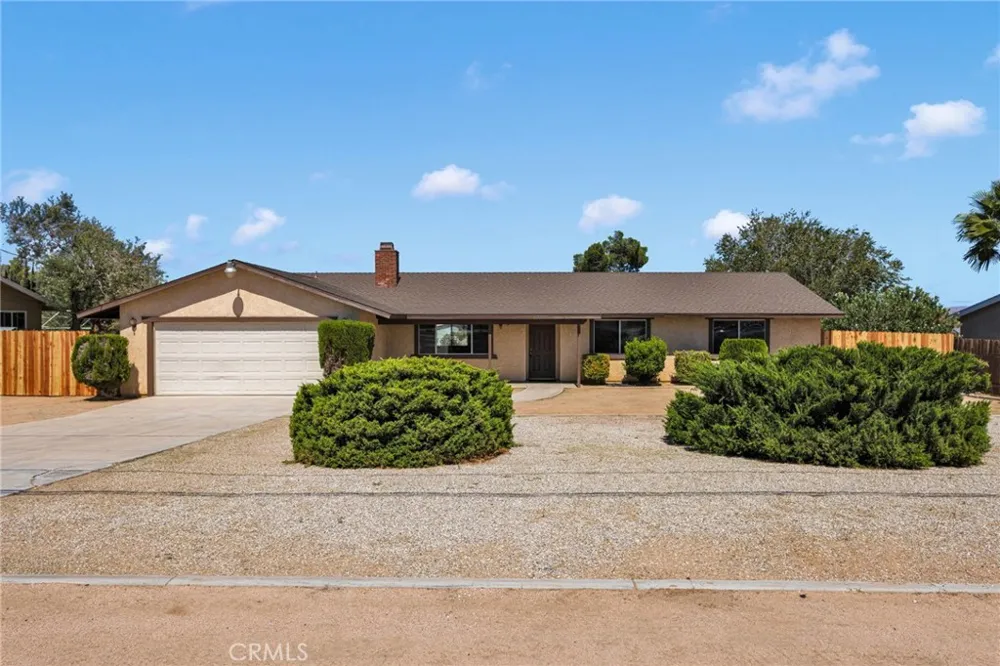 18256 Danbury Hesperia, CA 92345