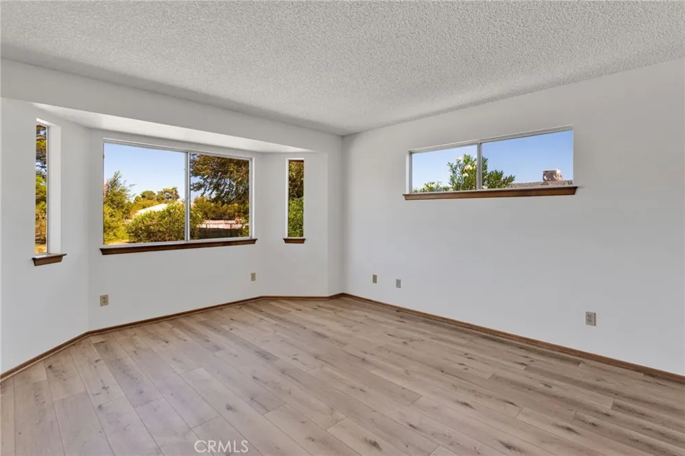 18256 Danbury Hesperia, CA 92345