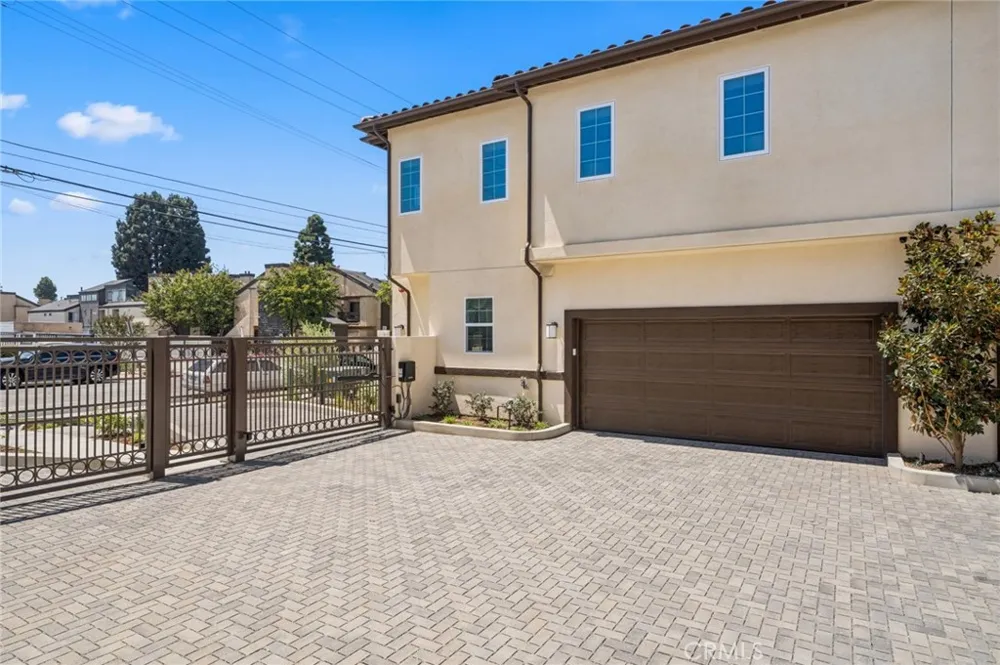 374 Hamilton Street #A101 Costa Mesa, CA 92627