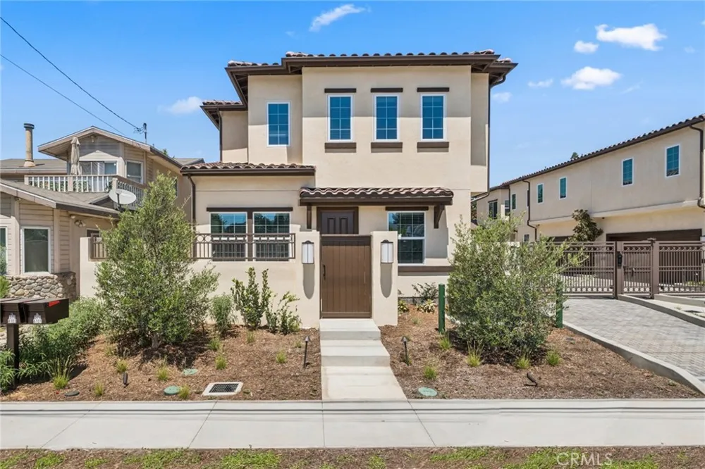 374 Hamilton Street #A101 Costa Mesa, CA 92627