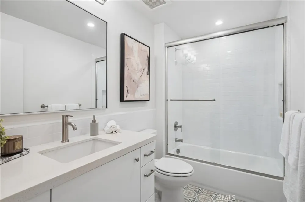 374 Hamilton Street #A101 Costa Mesa, CA 92627