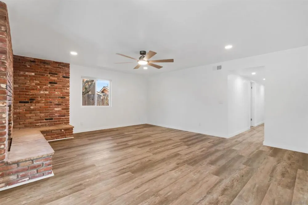 926 Maria Way Chula Vista, CA 91911
