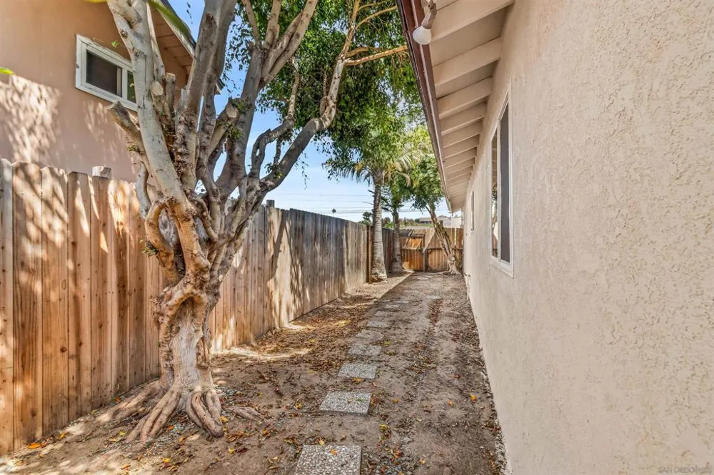 926 Maria Way Chula Vista, CA 91911