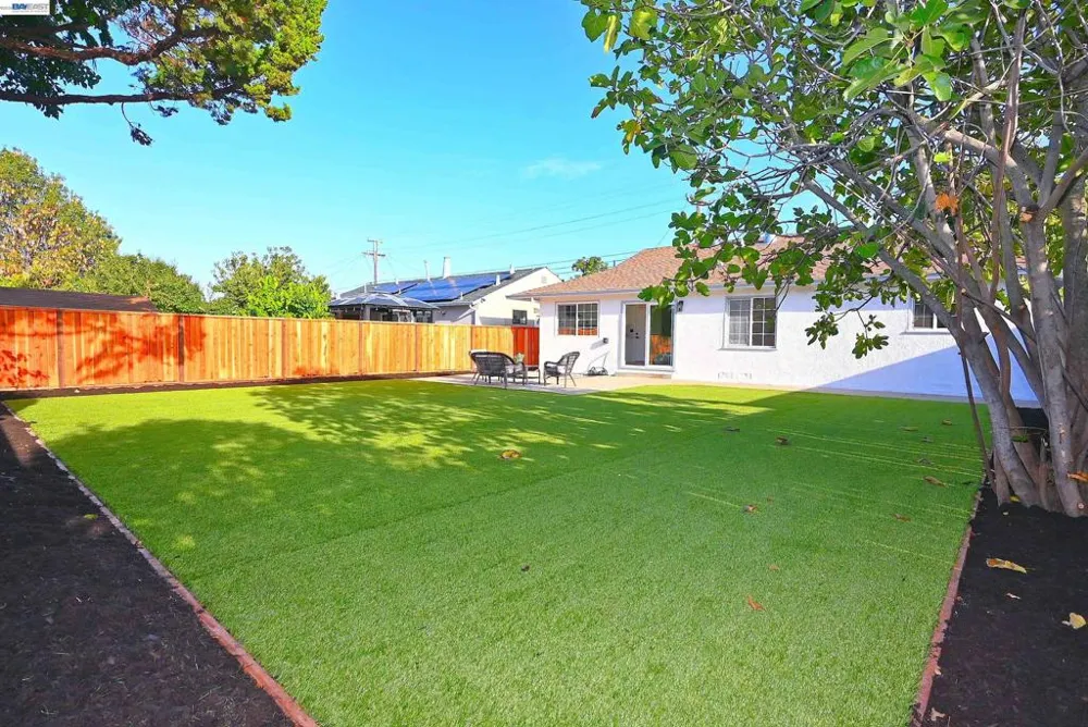 361 Tippecanoe Ave Hayward, CA 94544