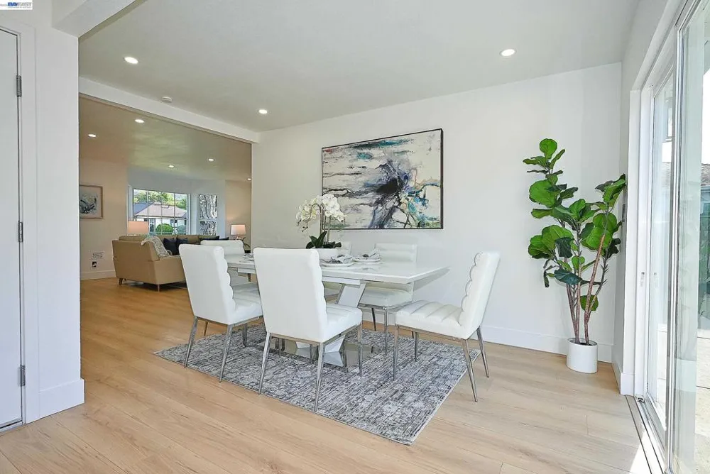 361 Tippecanoe Ave Hayward, CA 94544