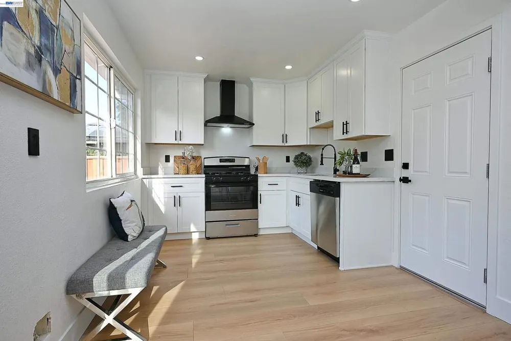 361 Tippecanoe Ave Hayward, CA 94544