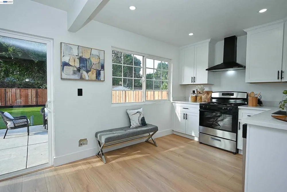 361 Tippecanoe Ave Hayward, CA 94544