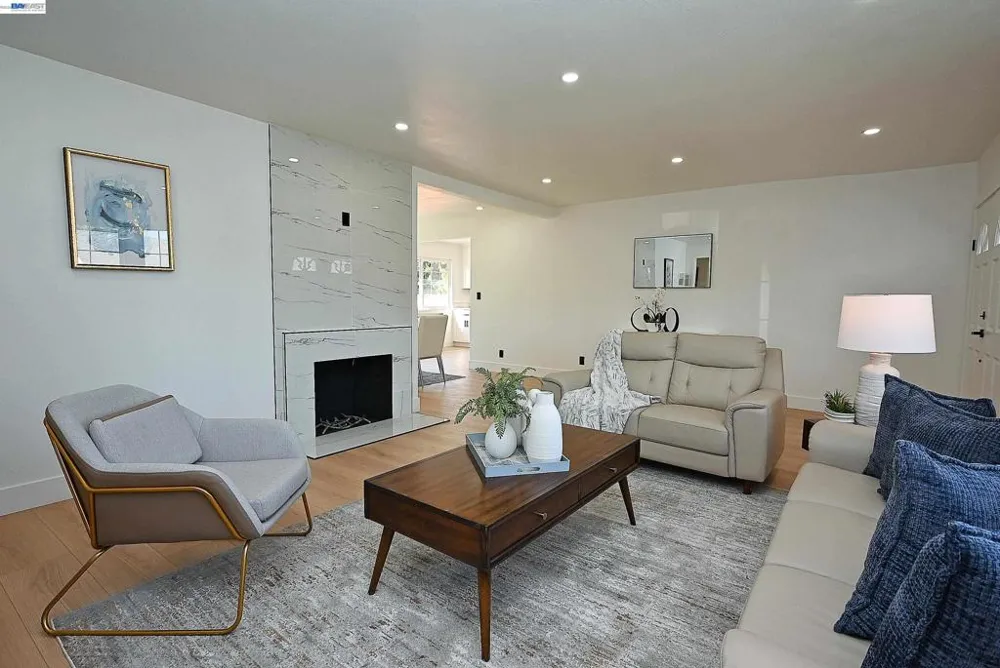 361 Tippecanoe Ave Hayward, CA 94544