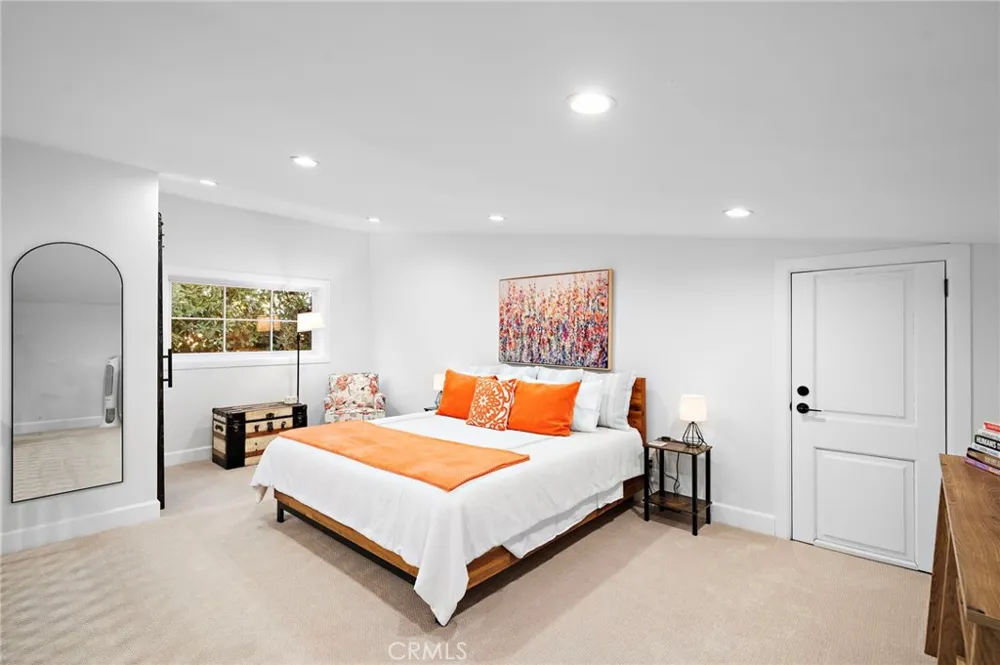 17879 Ridgeway Granada Hills, CA 91344