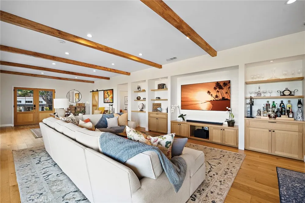 17879 Ridgeway Granada Hills, CA 91344