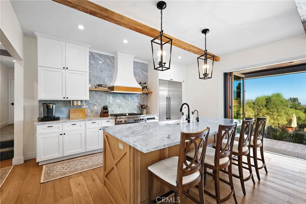 17879 Ridgeway Granada Hills, CA 91344