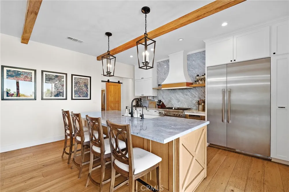 17879 Ridgeway Granada Hills, CA 91344