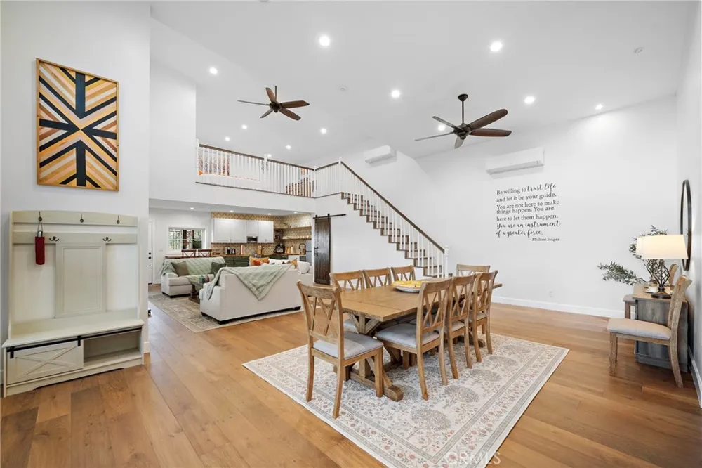 17879 Ridgeway Granada Hills, CA 91344