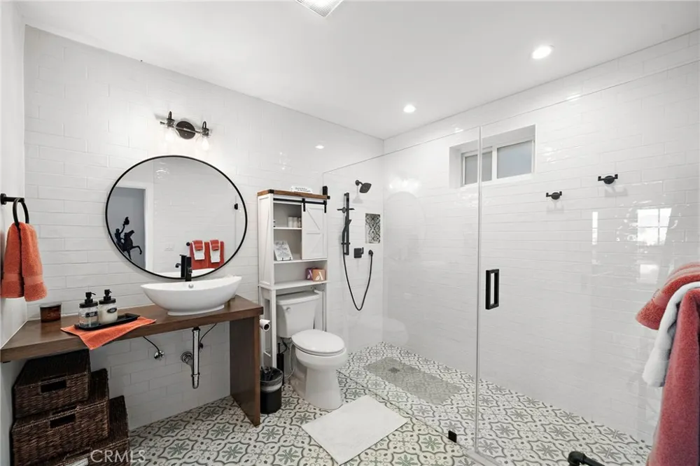 17879 Ridgeway Granada Hills, CA 91344