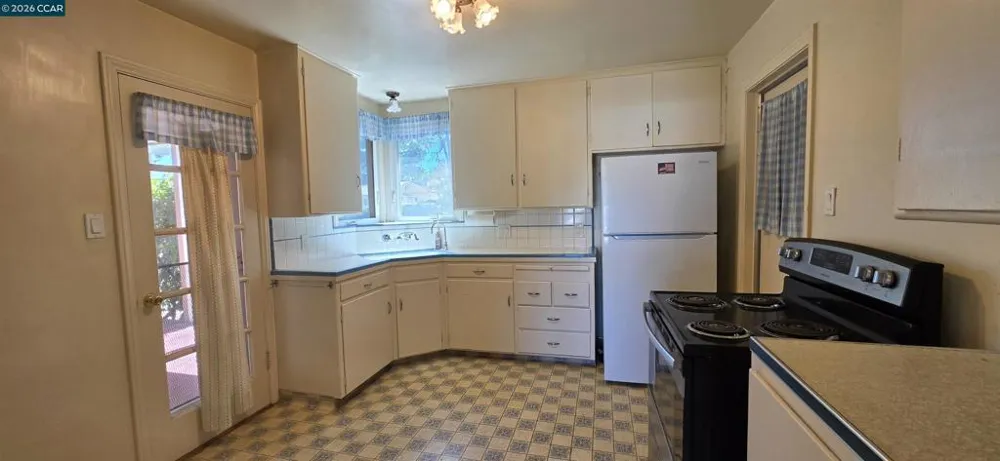 2367 Palm Avenue Livermore, CA 94550