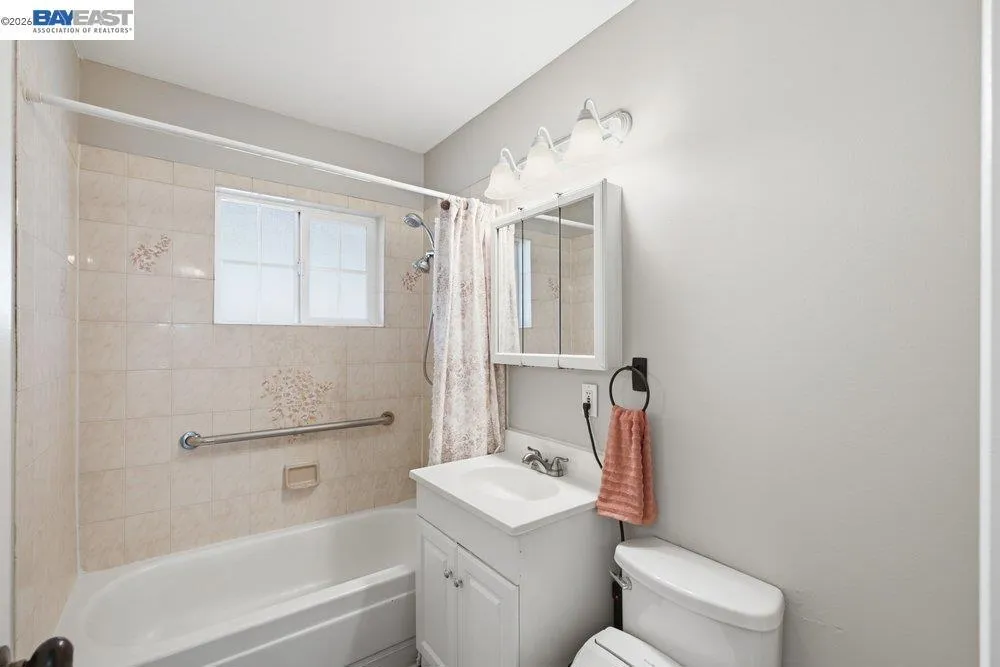 33612 8Th St Union City, CA 94587