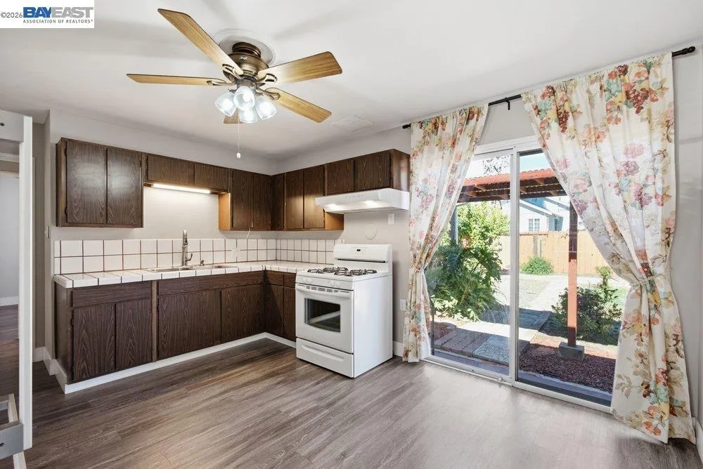 33612 8Th St Union City, CA 94587