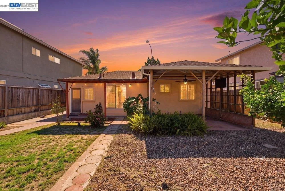 33612 8Th St Union City, CA 94587