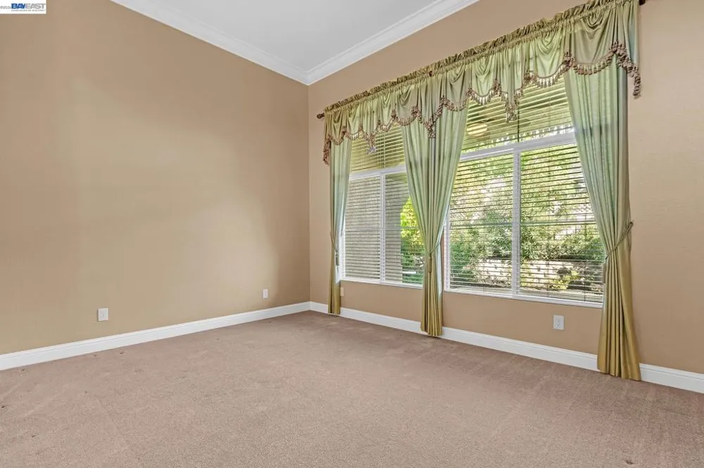 5040 Green Grove Ln Roseville, CA 95747
