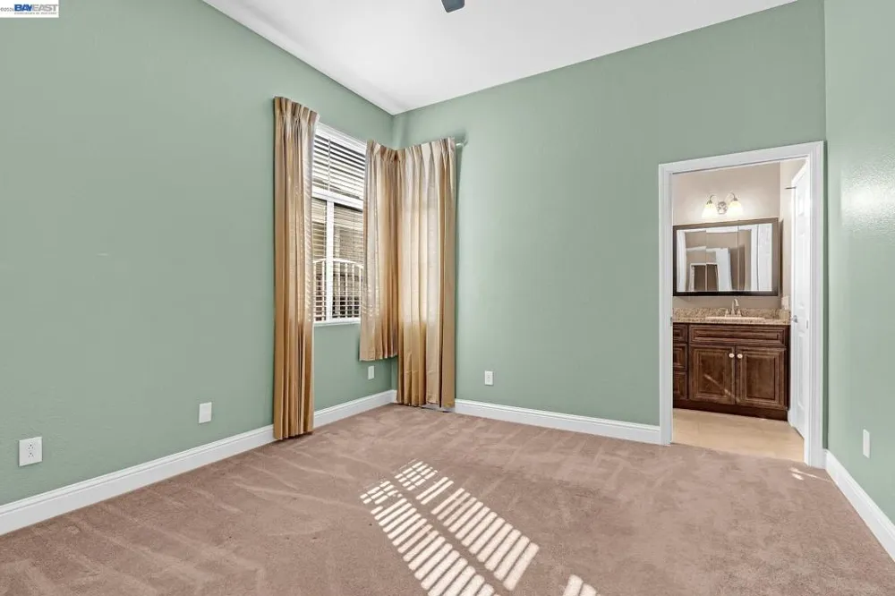 5040 Green Grove Ln Roseville, CA 95747