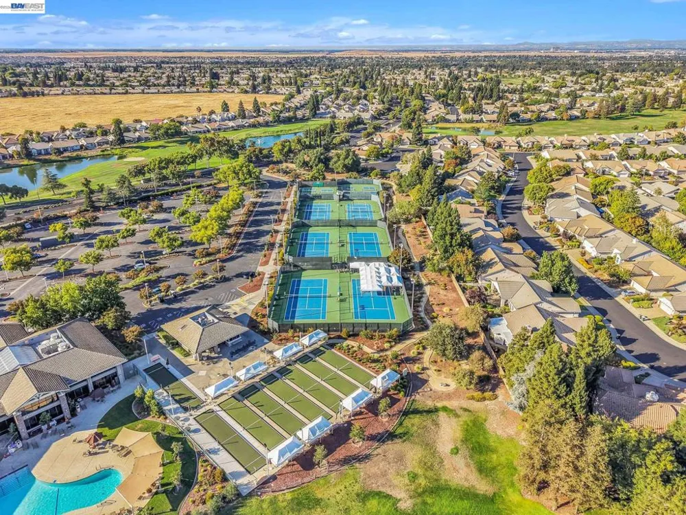 5040 Green Grove Ln Roseville, CA 95747