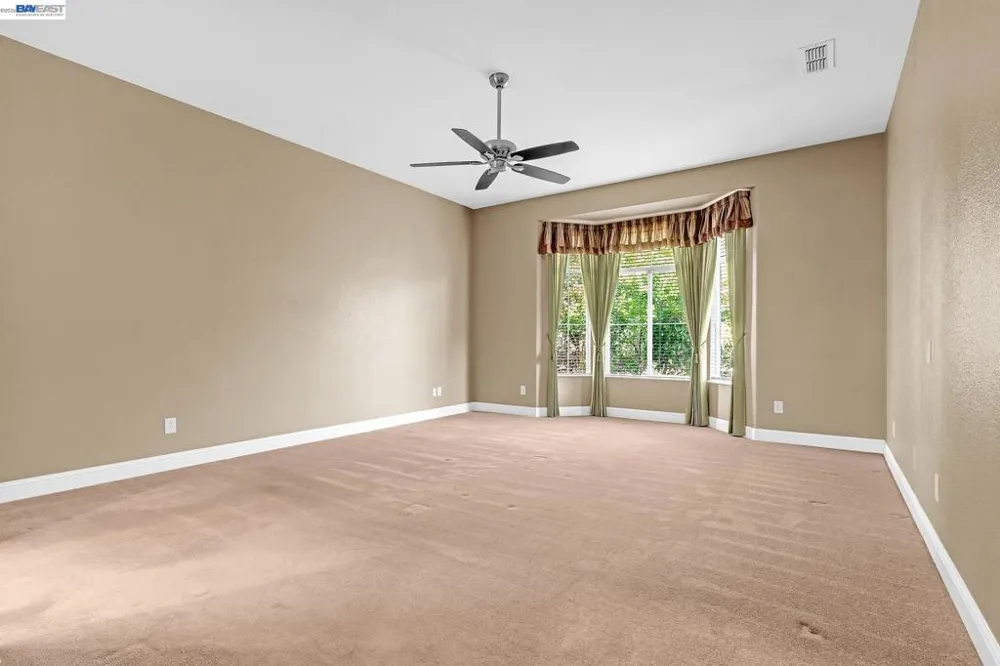 5040 Green Grove Ln Roseville, CA 95747