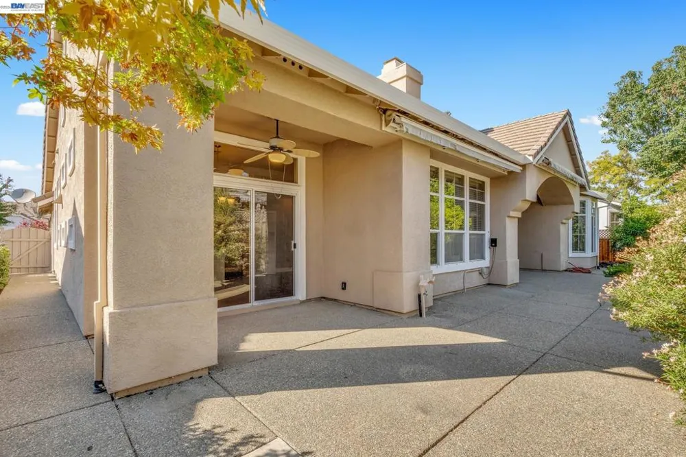 5040 Green Grove Ln Roseville, CA 95747